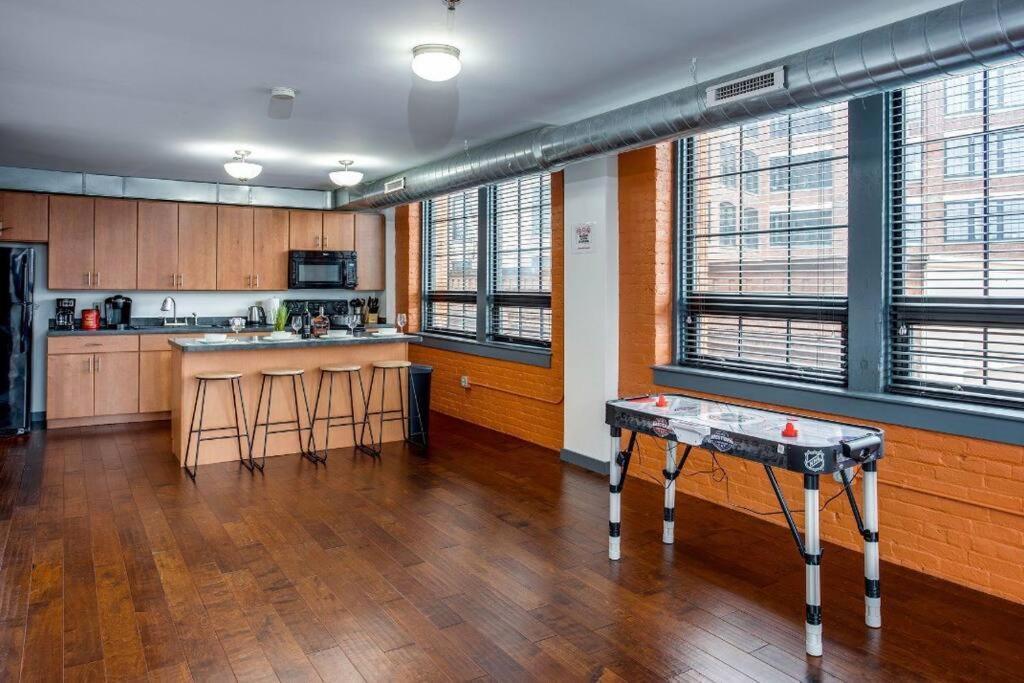 Apartamento Centric Modern Loft W/ King Beds Rochester Exterior foto