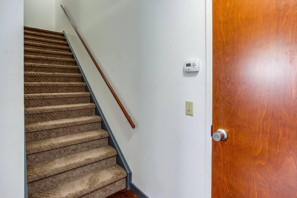 Apartamento Centric Modern Loft W/ King Beds Rochester Exterior foto