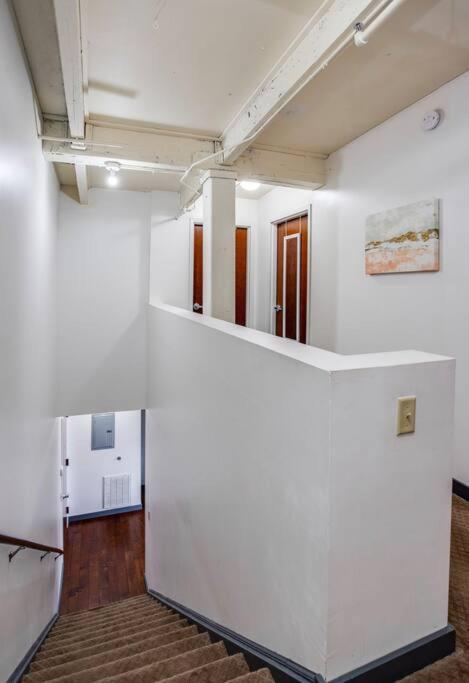 Apartamento Centric Modern Loft W/ King Beds Rochester Exterior foto