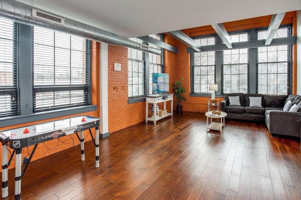 Apartamento Centric Modern Loft W/ King Beds Rochester Exterior foto